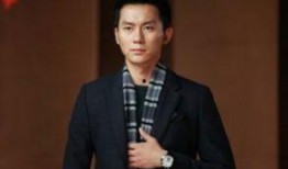 李晨爆料李四最新消息,李四最新动态大揭秘！